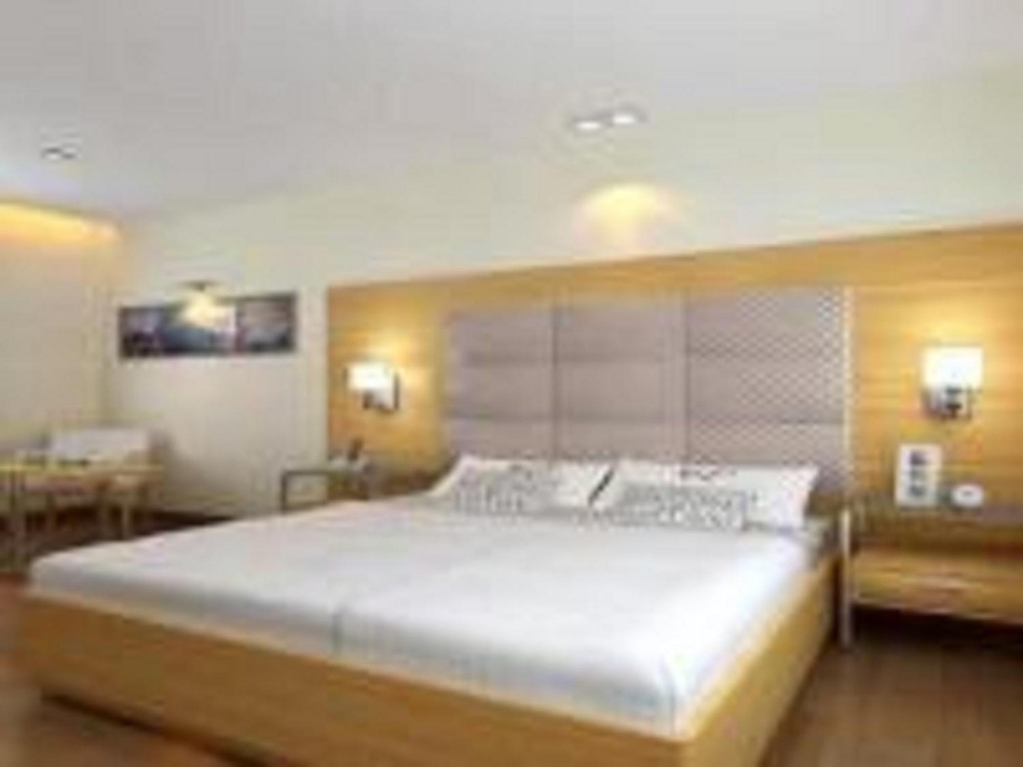 Country Inn Panjim Goa باناجي الغرفة الصورة